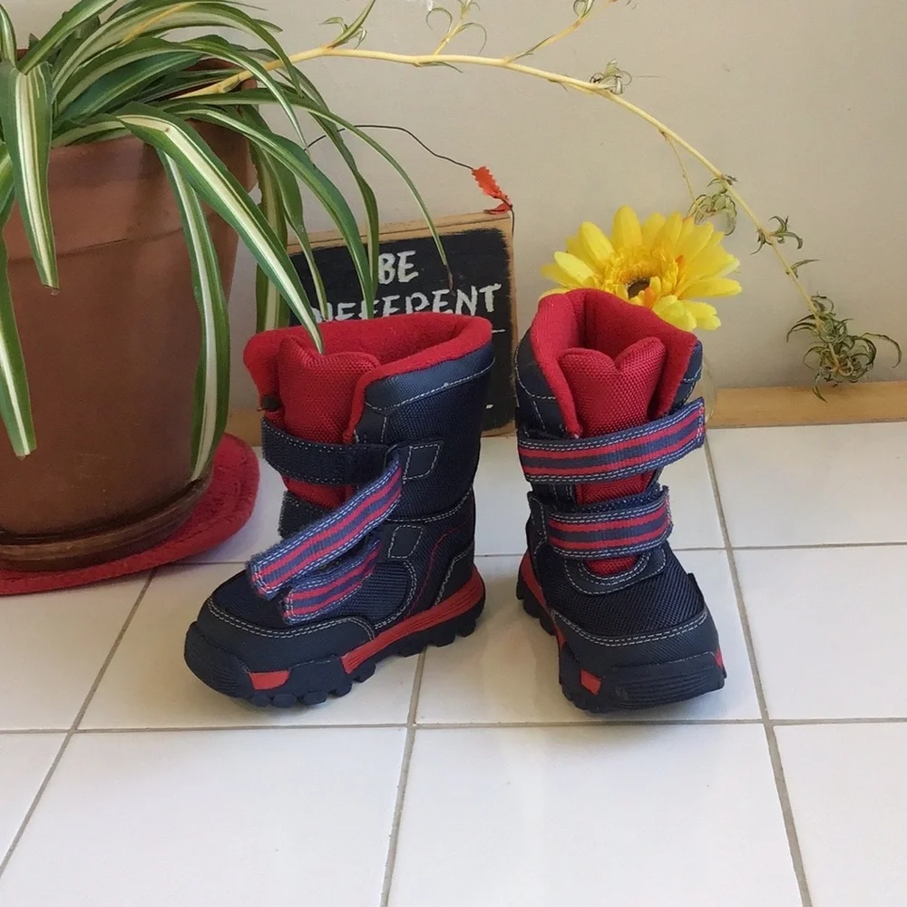 ‘OshKosh B’gosh’ Kids Snow Boots